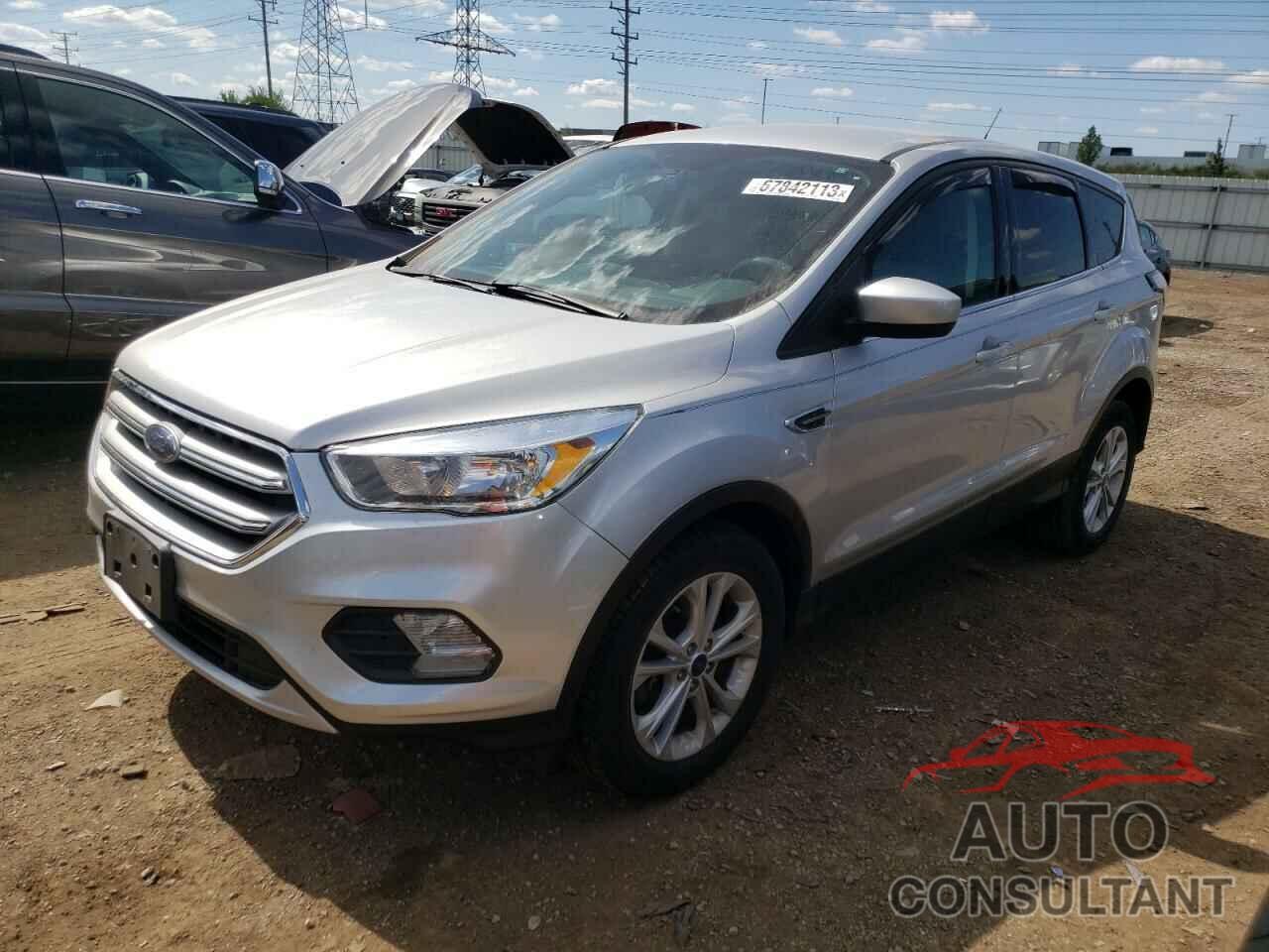 FORD ESCAPE 2017 - 1FMCU9GD7HUC48583