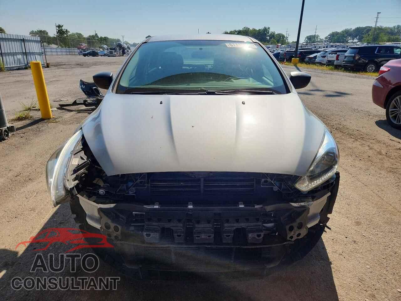 FORD FOCUS 2017 - 1FADP3E22HL243009