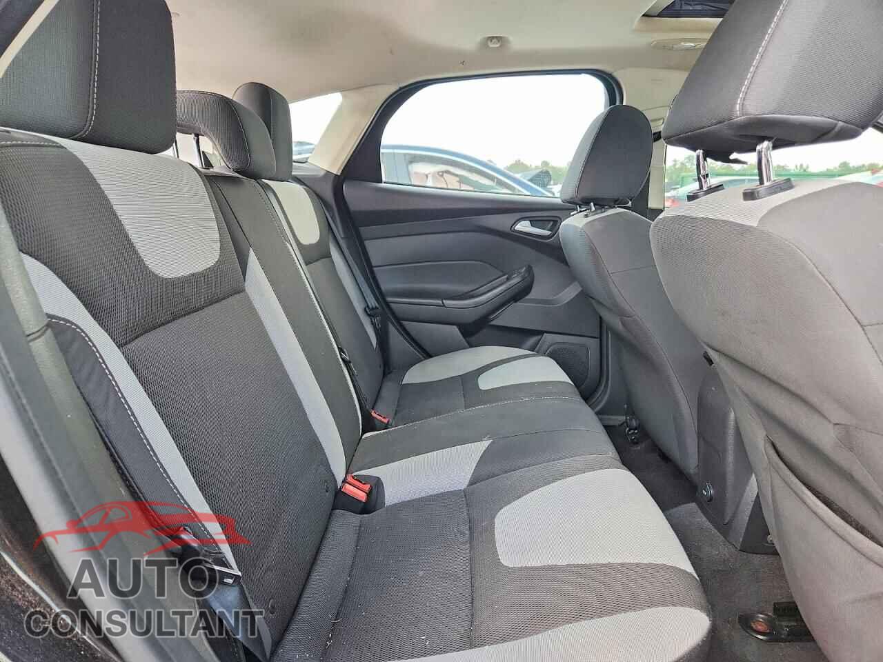 FORD FOCUS 2012 - 1FAHP3K24CL419766