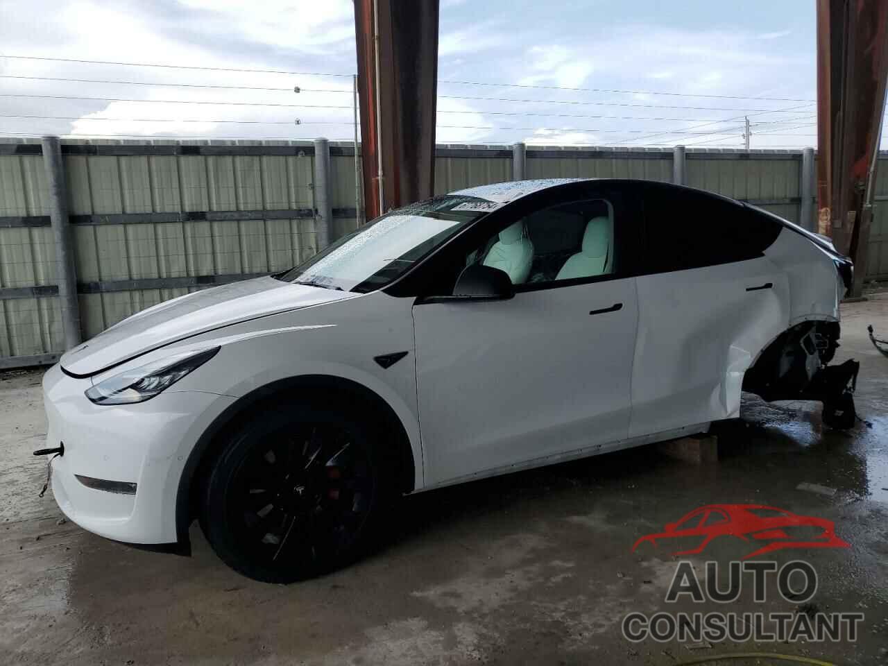 TESLA MODEL Y 2021 - 5YJYGDEE9MF119666