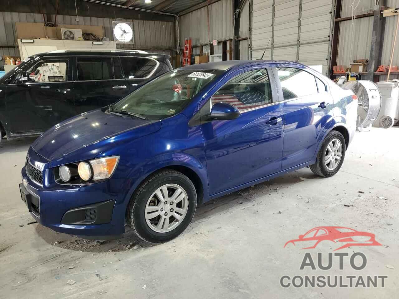 CHEVROLET SONIC 2013 - 1G1JC5SB1D4248708