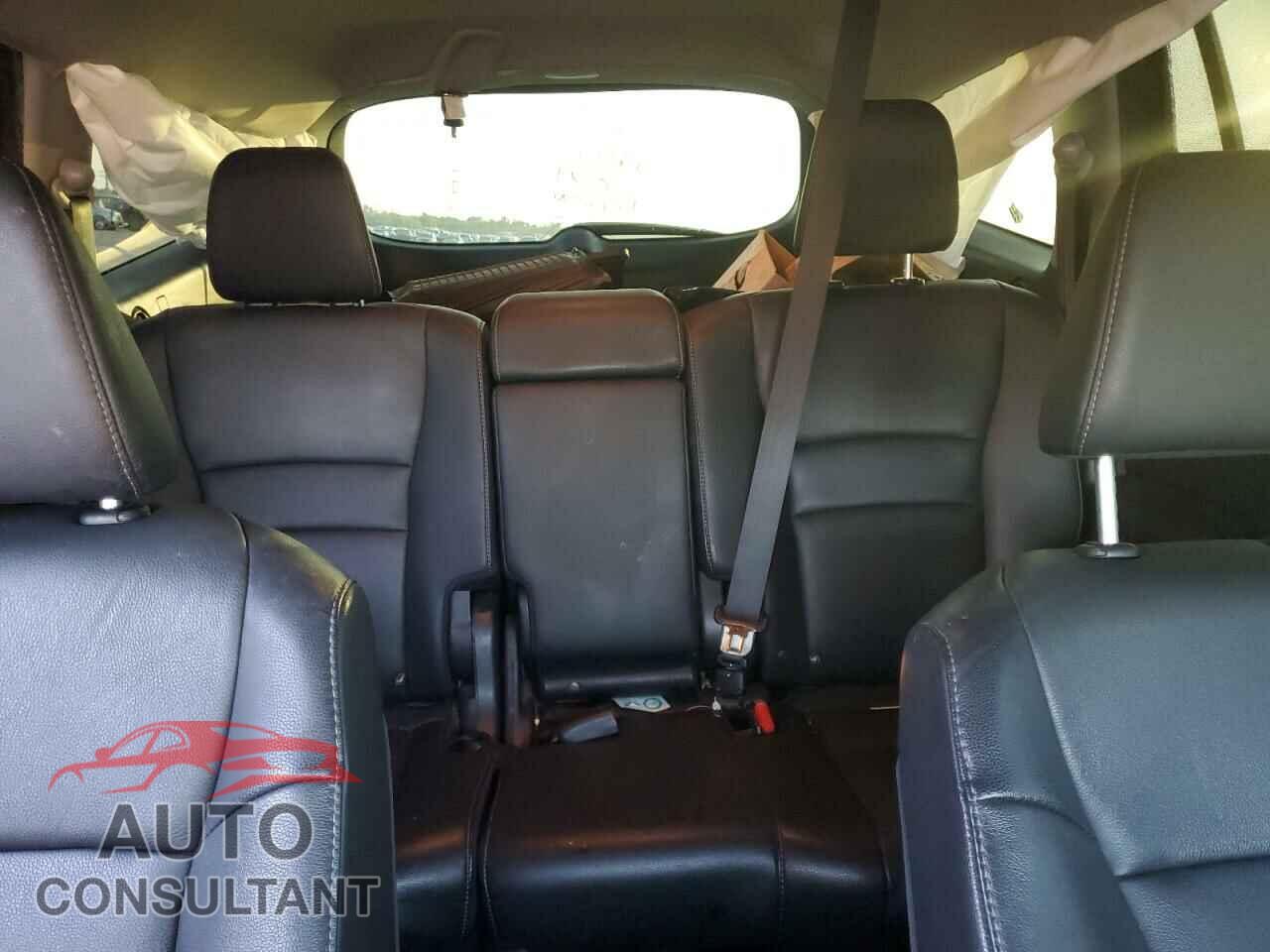 HONDA PILOT 2021 - 5FNYF5H21MB004411