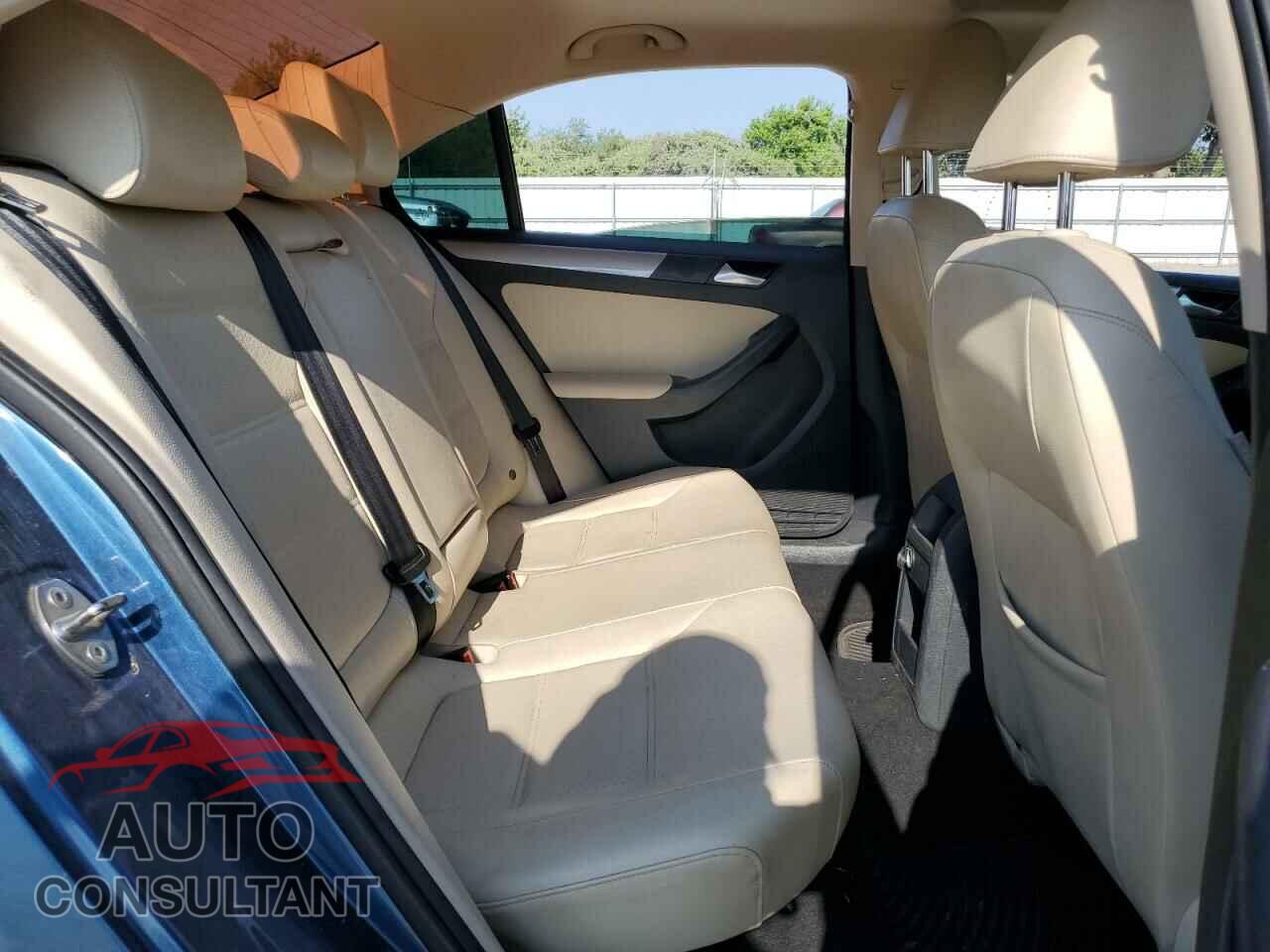 VOLKSWAGEN JETTA 2017 - 3VWDB7AJ6HM346183