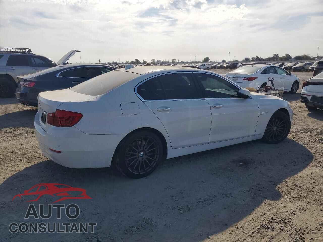 BMW 5 SERIES 2014 - WBAXA5C50ED689325