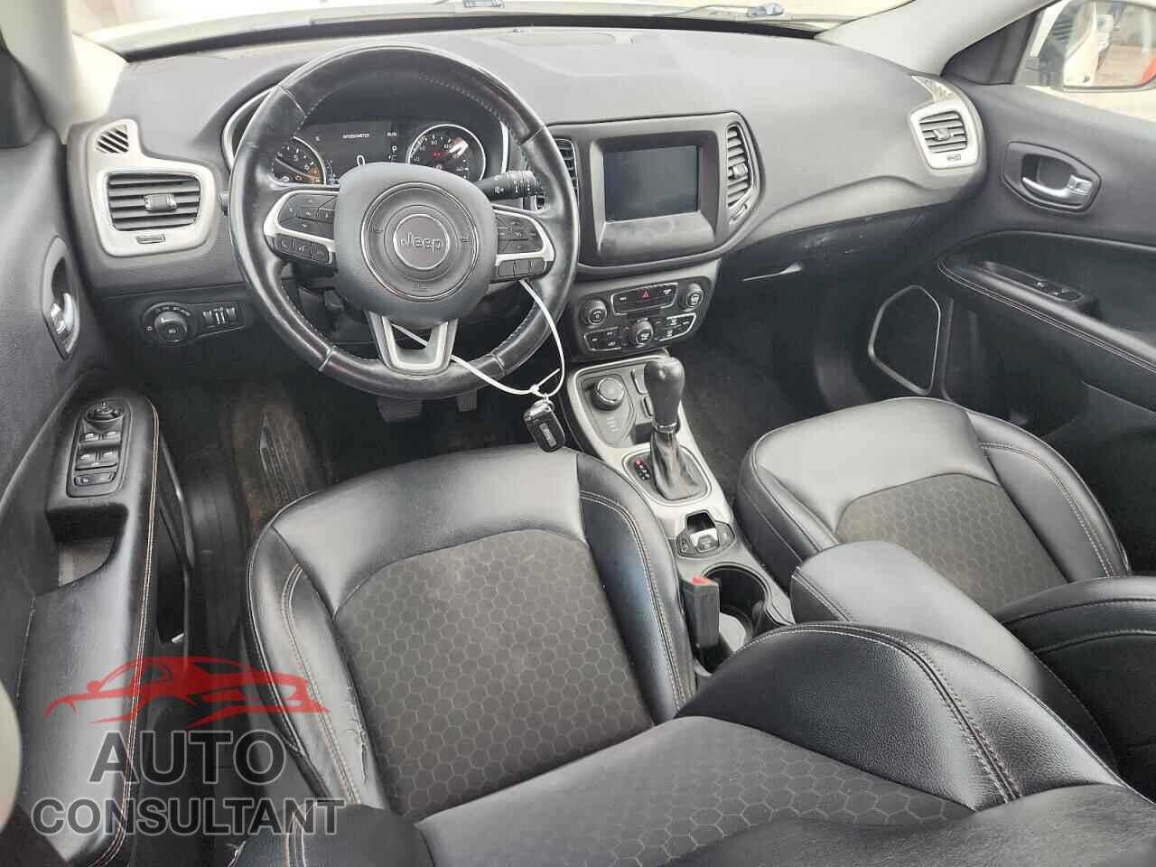 JEEP COMPASS 2018 - 3C4NJDBB8JT207149