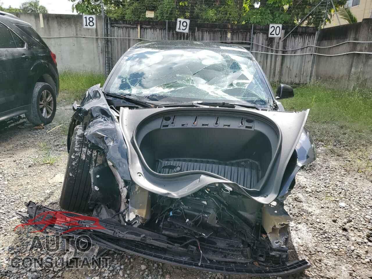 TESLA MODEL 3 2024 - 5YJ3E1EA0RF735839