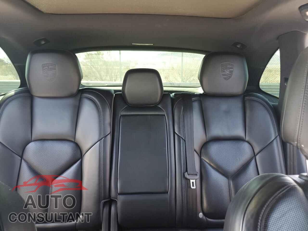 PORSCHE CAYENNE 2017 - WP1AA2A2XHKA86672