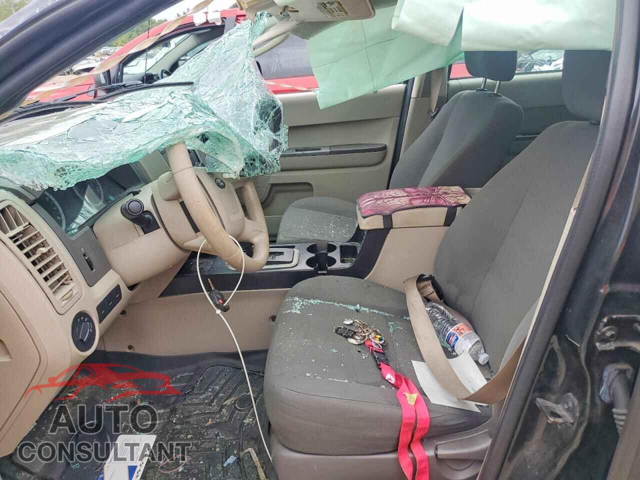 FORD ESCAPE 2011 - 1FMCU0C76BKC61582