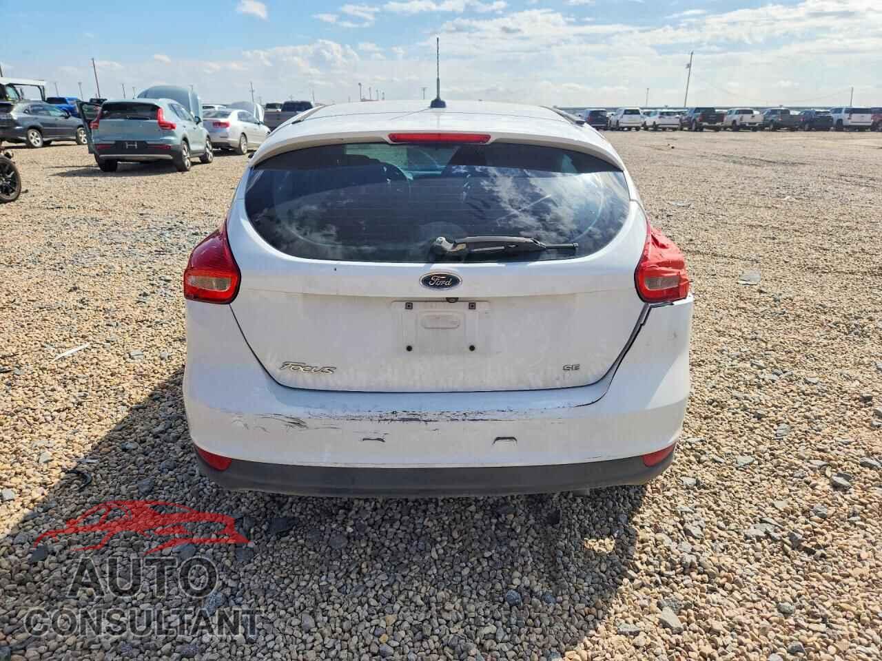 FORD FOCUS 2017 - 1FADP3K24HL223686