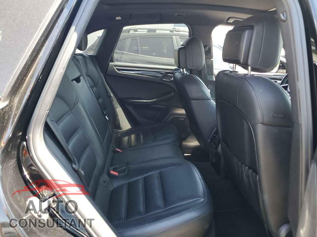 PORSCHE MACAN 2017 - WP1AB2A59HLB14740