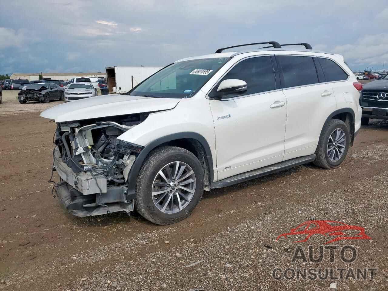 TOYOTA HIGHLANDER 2018 - 5TDJGRFH9JS044708