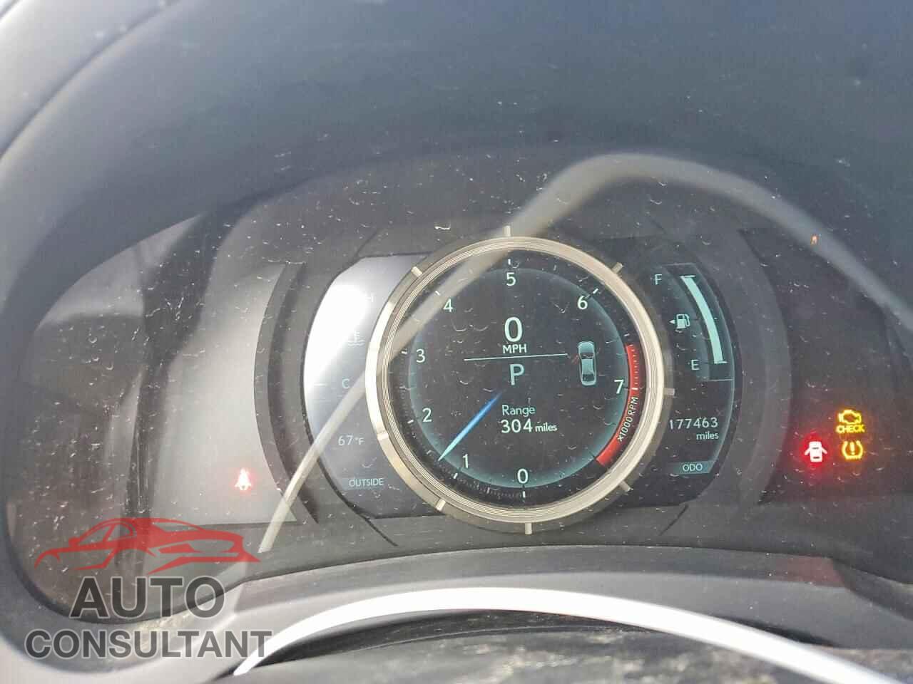 LEXUS IS 2015 - JTHBE1D22F5017386