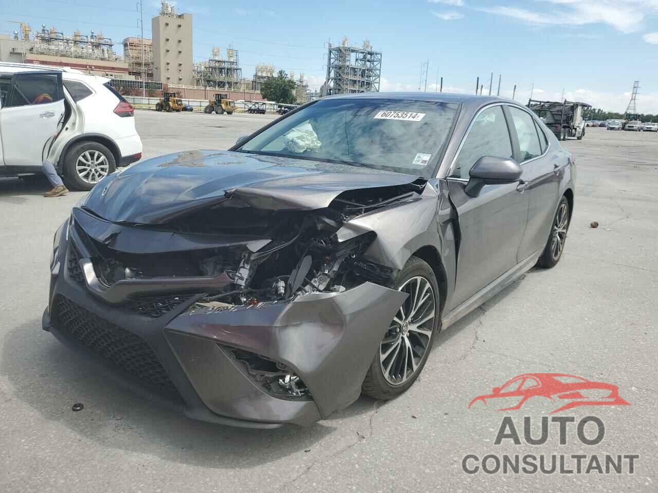 TOYOTA CAMRY 2018 - 4T1B11HK8JU005485