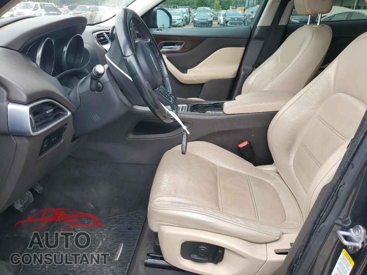 JAGUAR F-PACE 2017 - SADCK2BV7HA894620