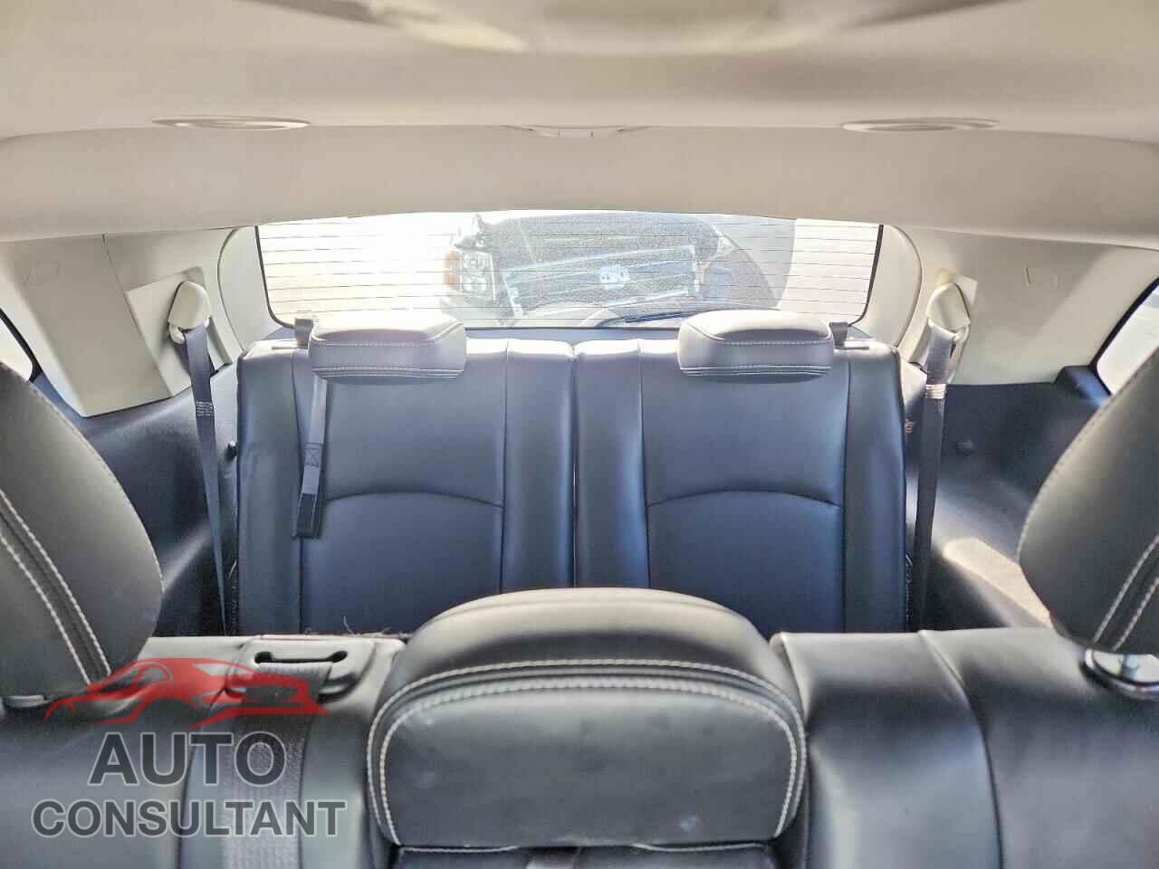 DODGE JOURNEY 2015 - 3C4PDCGG3FT518106