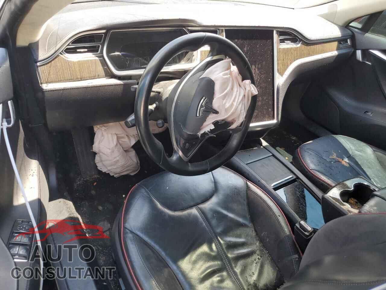 TESLA MODEL S 2013 - 5YJSA1DP4DFP13557