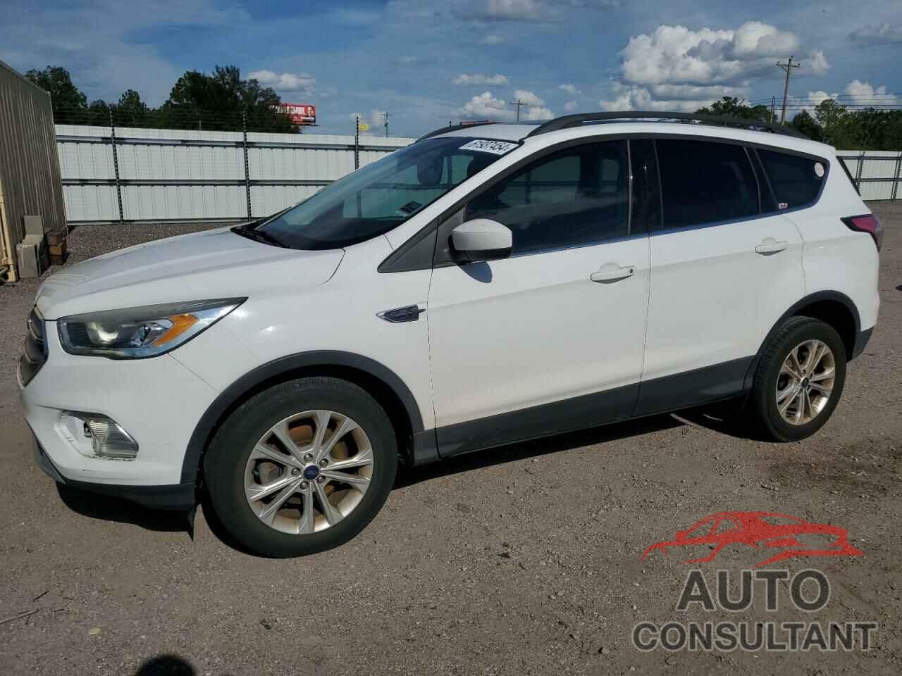 FORD ESCAPE 2017 - 1FMCU0GD3HUC72990