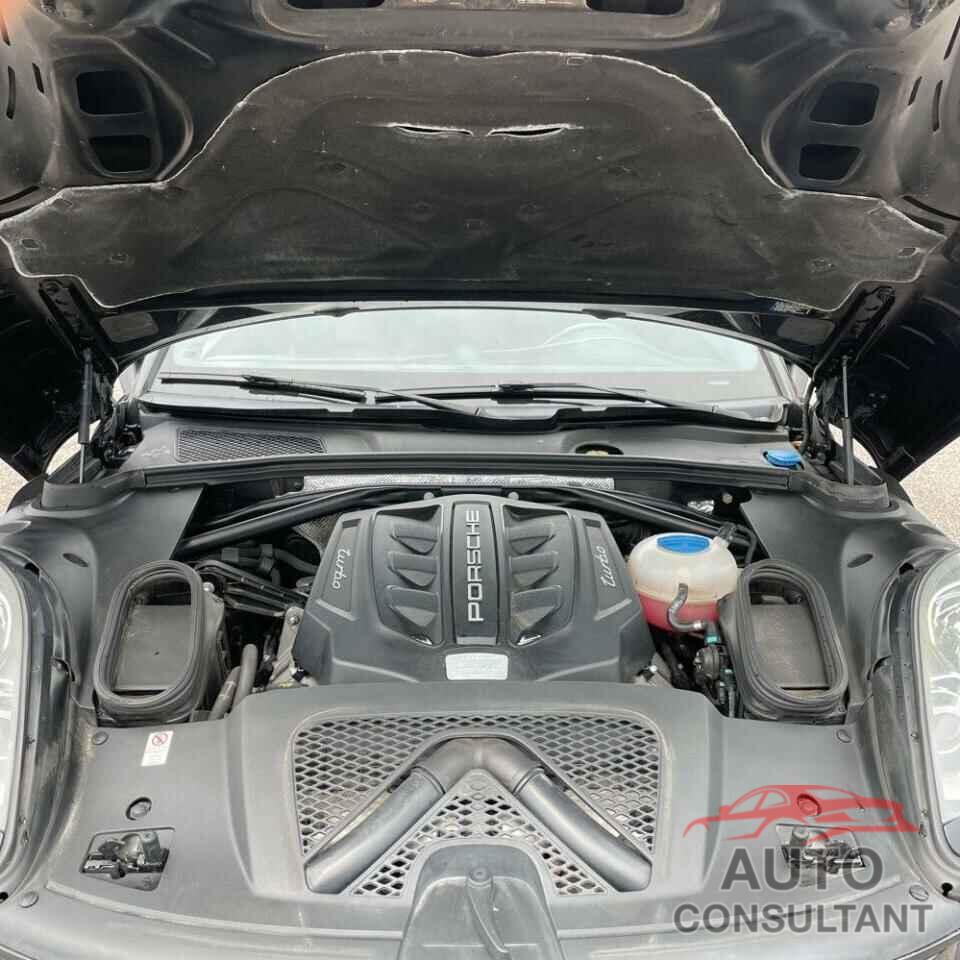PORSCHE MACAN 2015 - WP1AF2A5XFLB99315