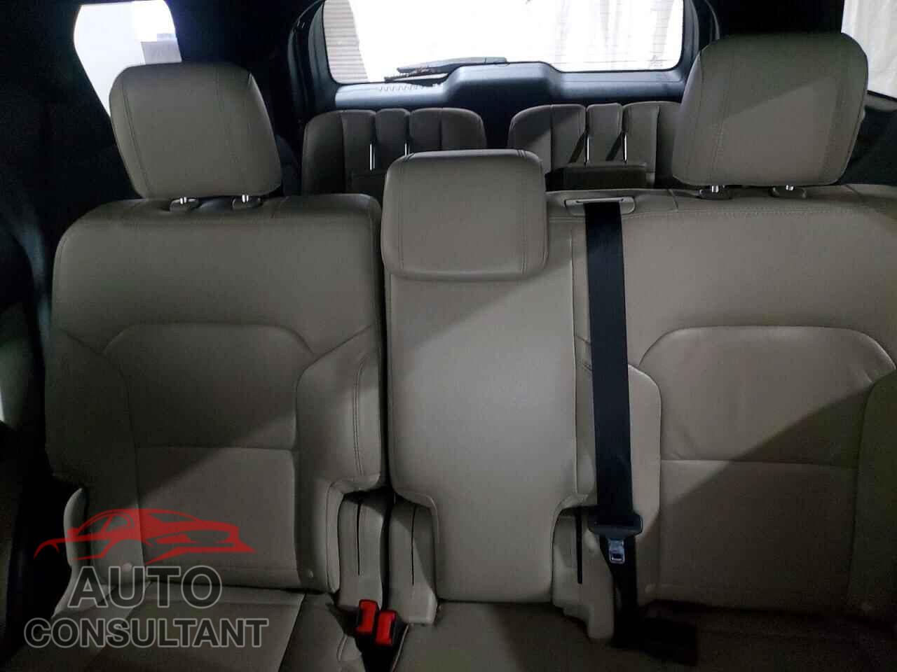FORD EXPLORER 2018 - 1FM5K7D88JGB94516