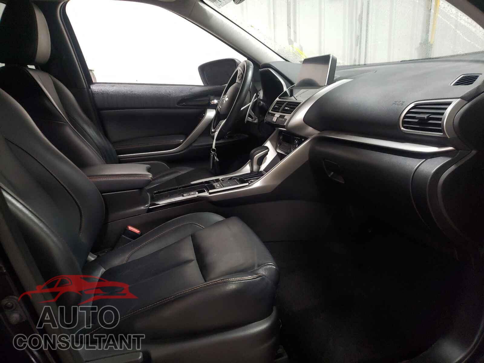 MITSUBISHI ECLIPSE 2018 - JA4AT5AA0JZ048198
