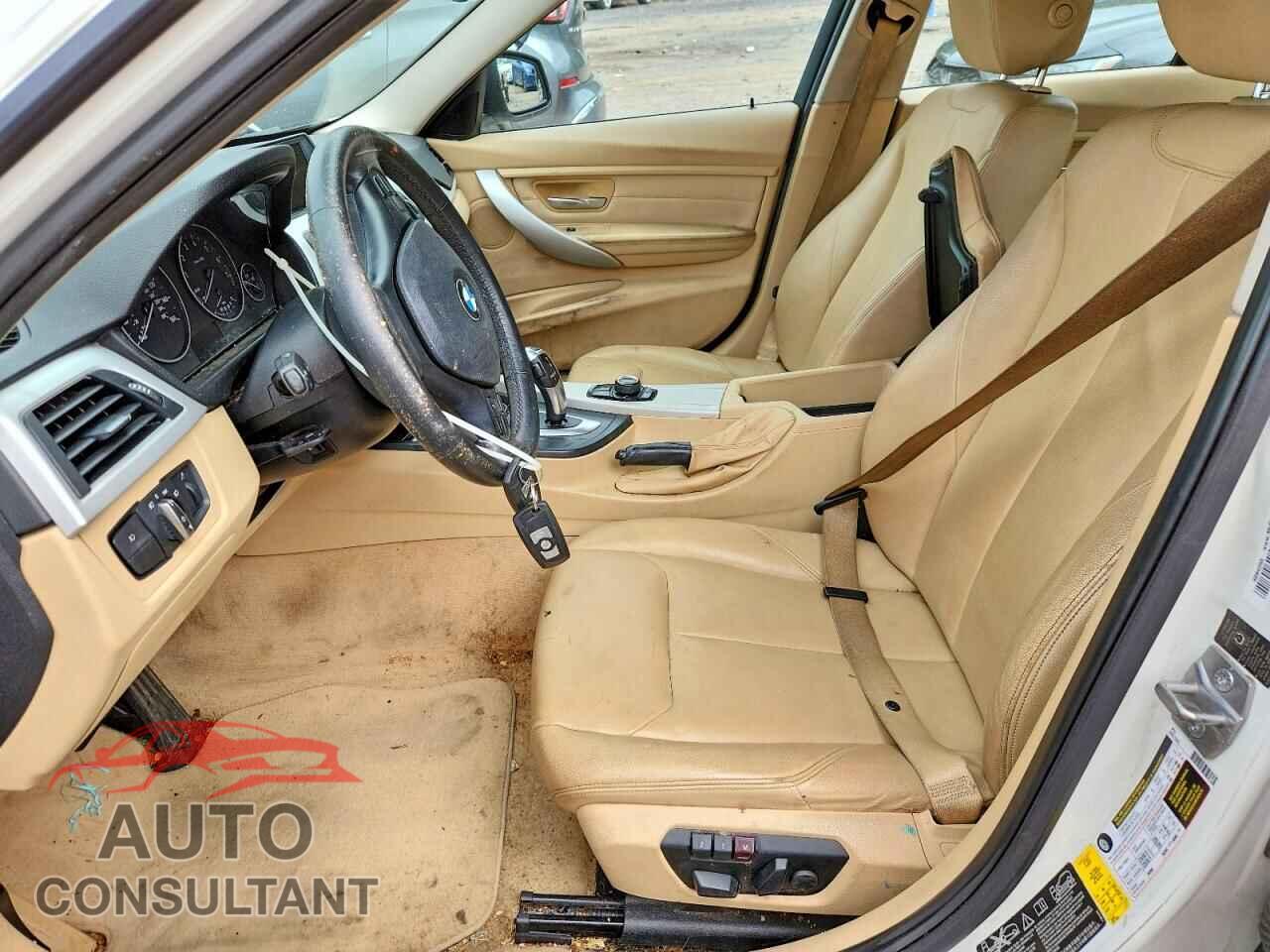 BMW 3 SERIES 2013 - WBA3B5G51DNS04219