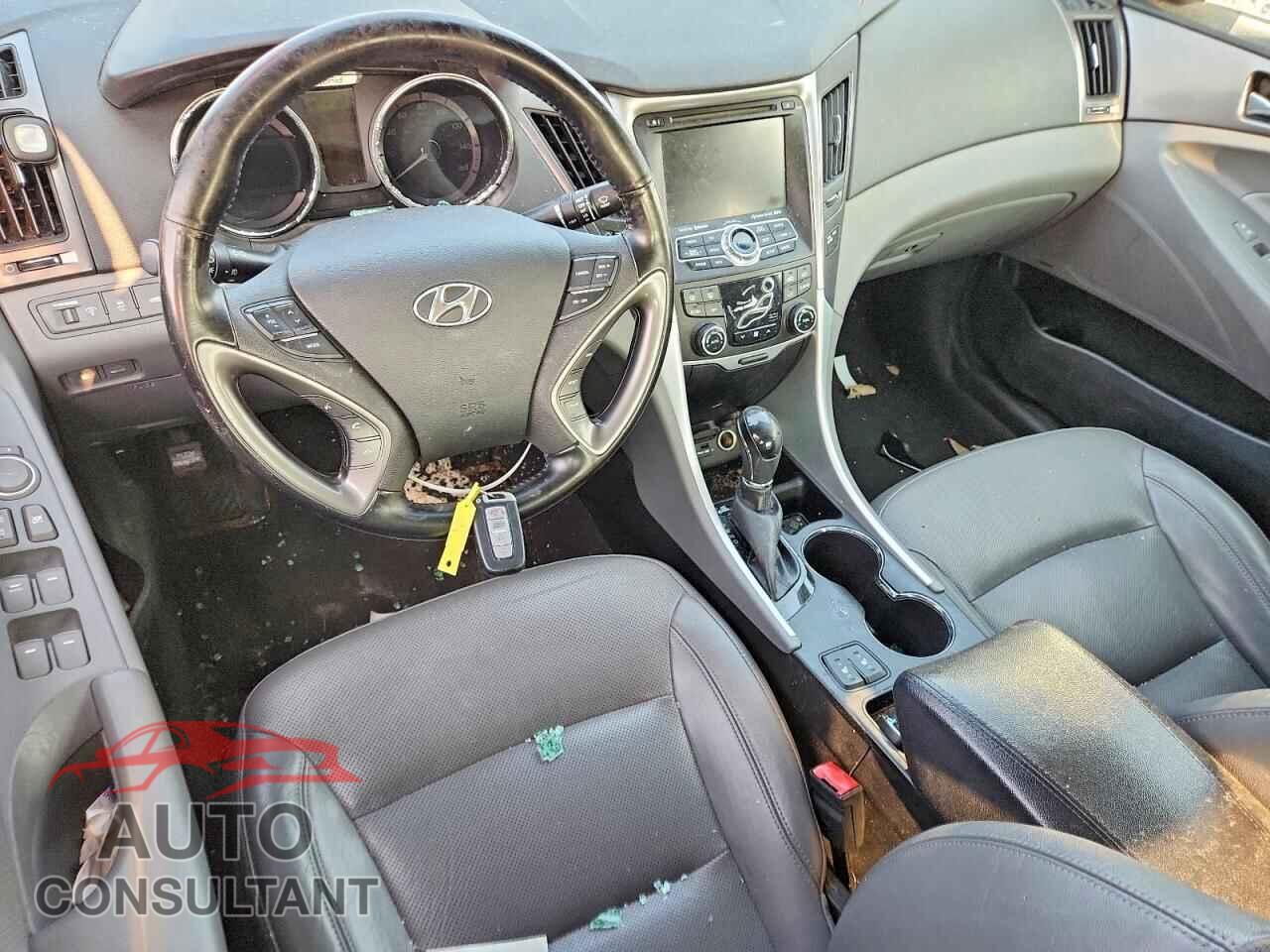 HYUNDAI SONATA 2013 - KMHEC4A40DA097542