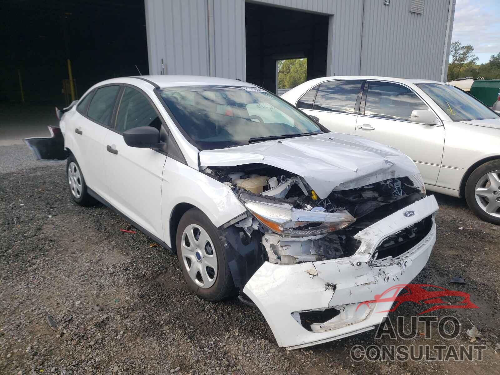 FORD FOCUS 2017 - 1FADP3E24HL327381