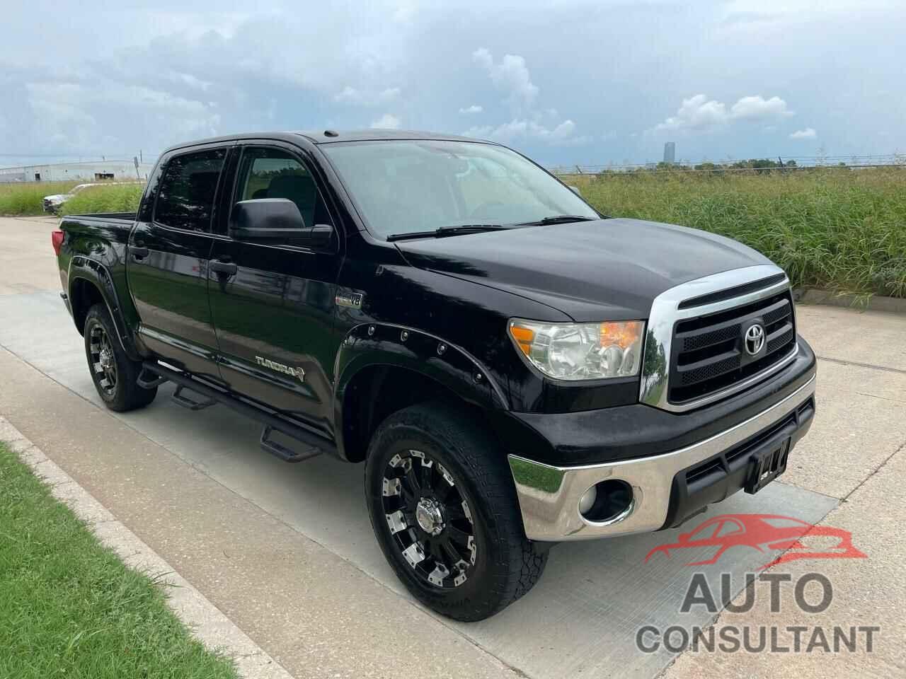 TOYOTA TUNDRA 2011 - 5TFDW5F17BX180018
