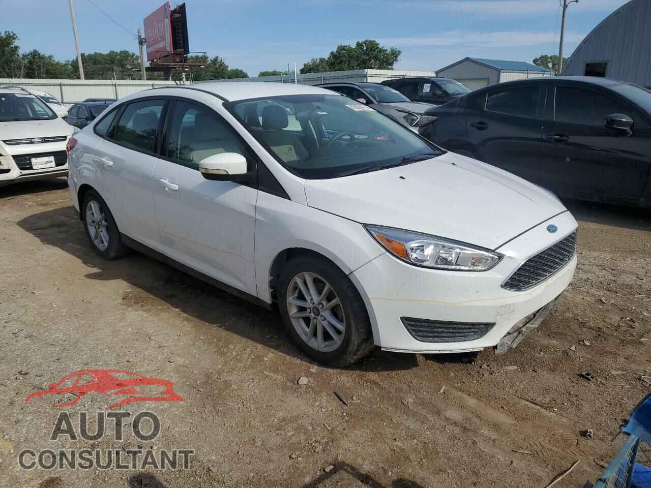 FORD FOCUS 2015 - 1FADP3F26FL317625