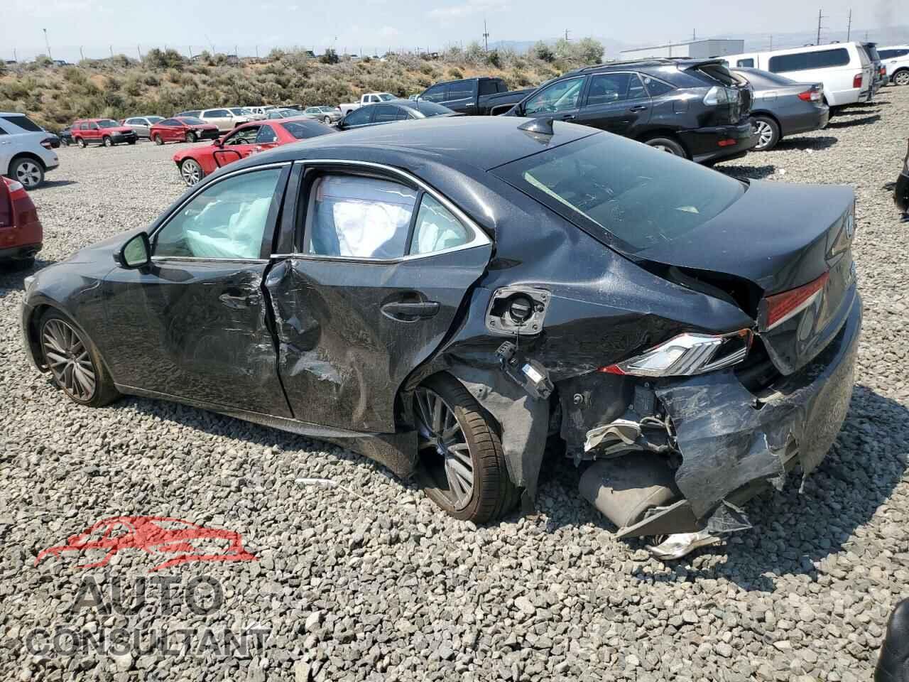 LEXUS IS 2018 - JTHC81D28J5027490