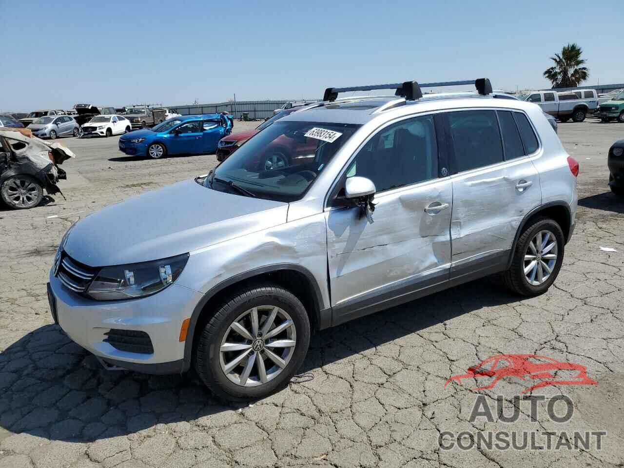 VOLKSWAGEN TIGUAN 2017 - WVGRV7AX4HK011270