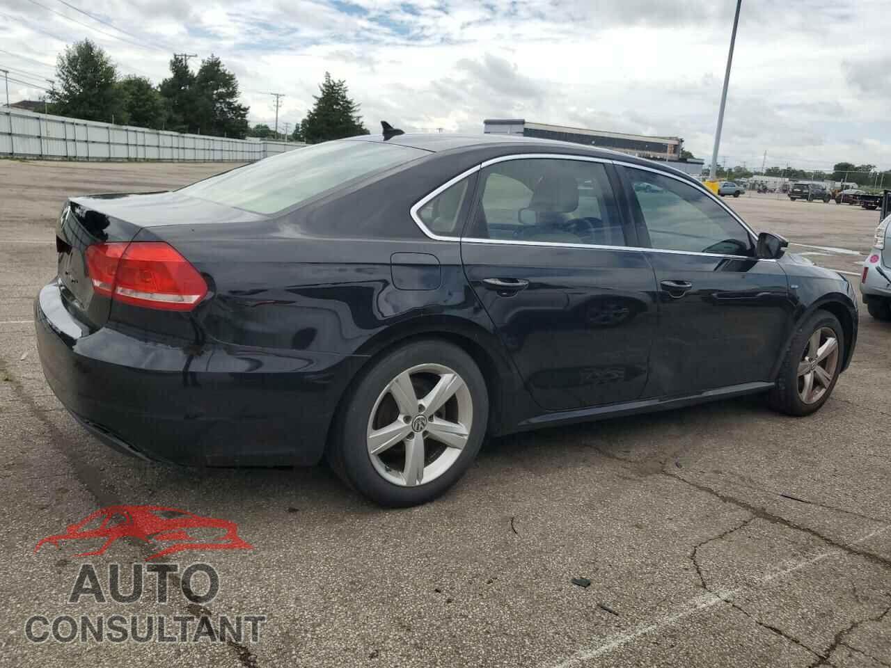 VOLKSWAGEN PASSAT 2015 - 1VWAT7A38FC110294