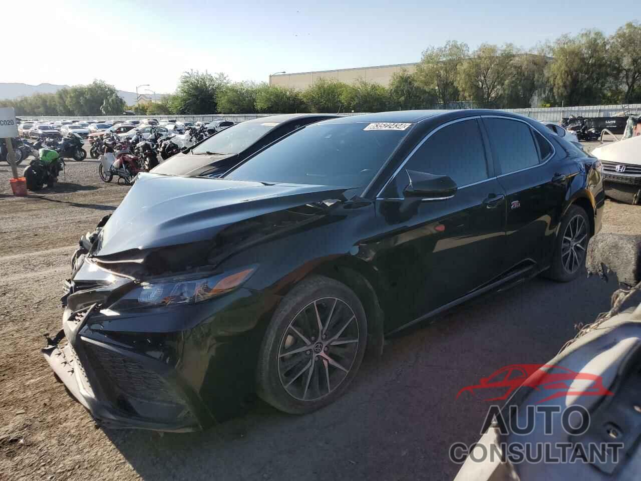 TOYOTA CAMRY 2023 - 4T1G11BK4PU100195