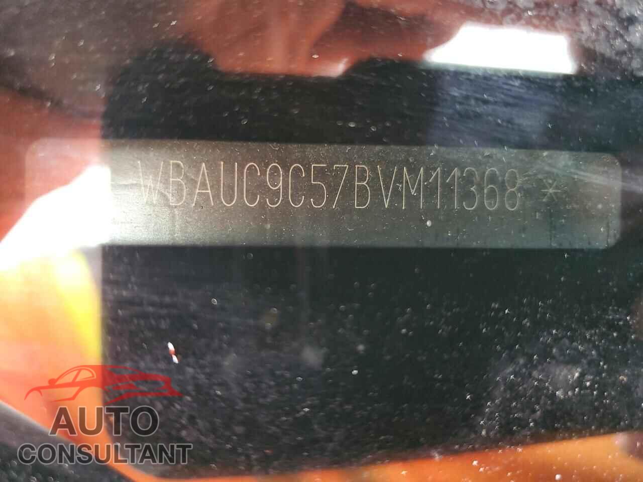 BMW 1 SERIES 2011 - WBAUC9C57BVM11368