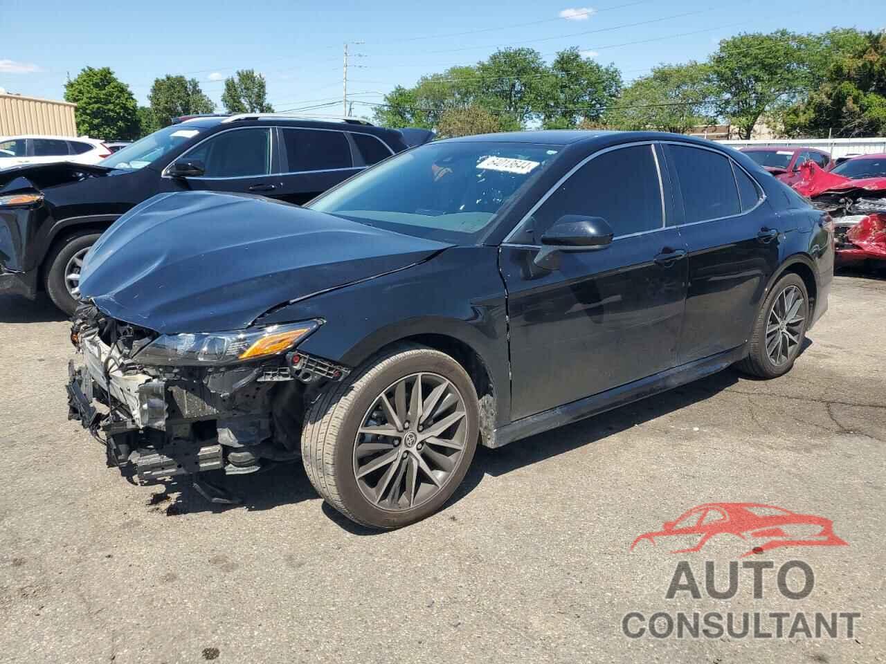 TOYOTA CAMRY 2021 - 4T1G11AK0MU600139