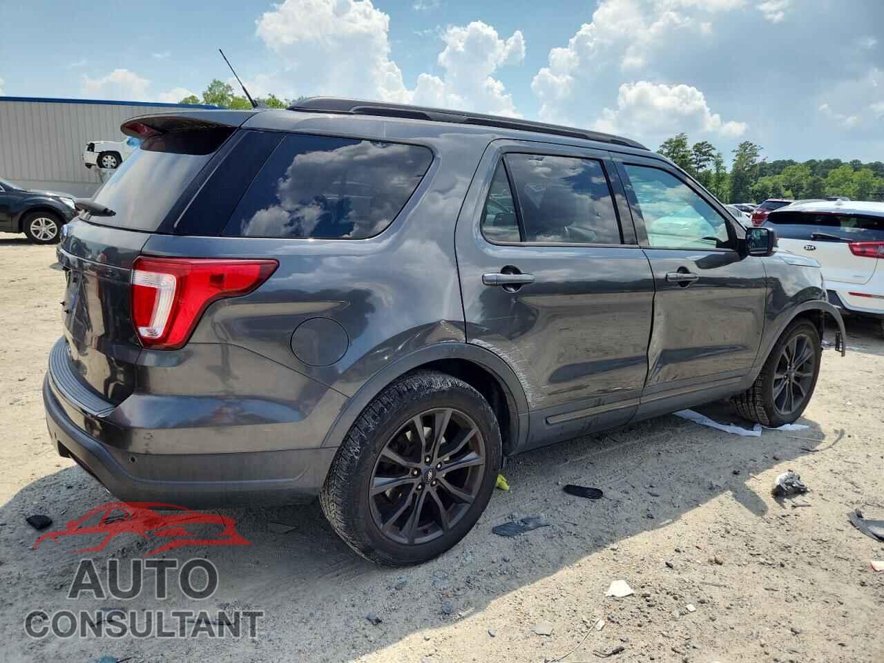 FORD EXPLORER 2018 - 1FM5K7D80JGA12372