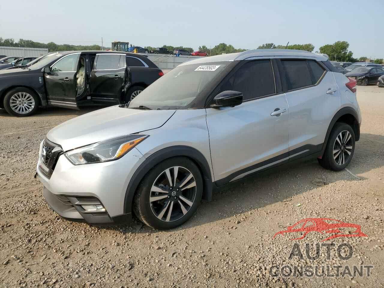 NISSAN KICKS 2019 - 3N1CP5CU5KL520157