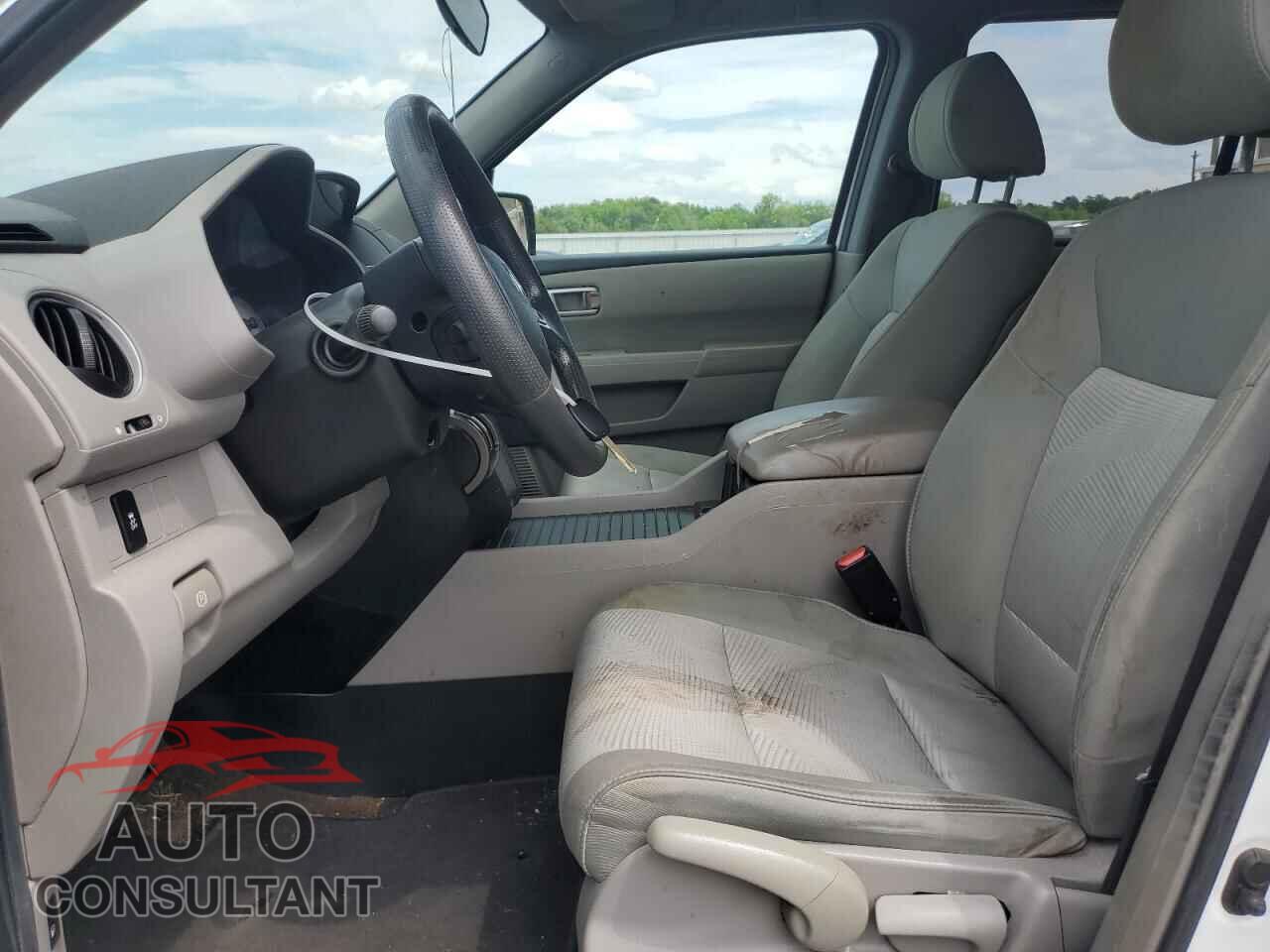 HONDA PILOT 2013 - 5FNYF4H23DB035220