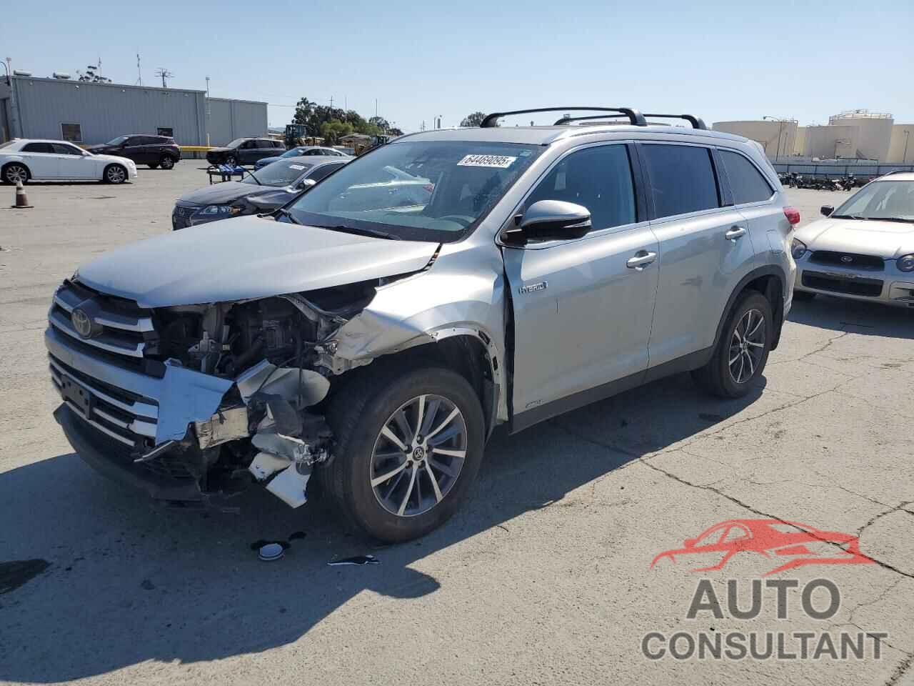 TOYOTA HIGHLANDER 2019 - 5TDJGRFH0KS058921