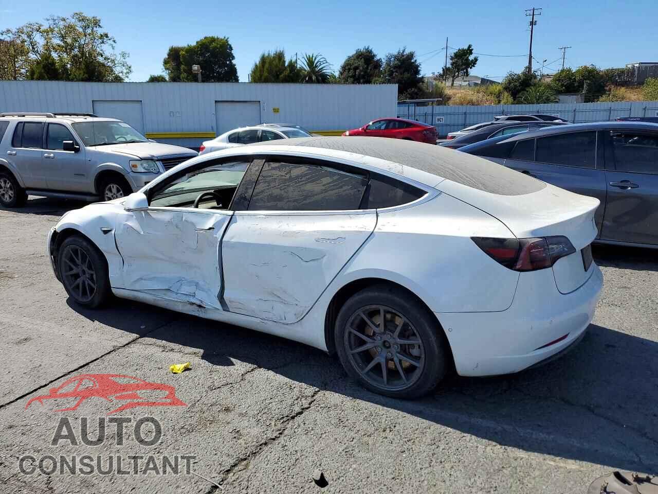 TESLA MODEL 3 2019 - 5YJ3E1EA2KF447567