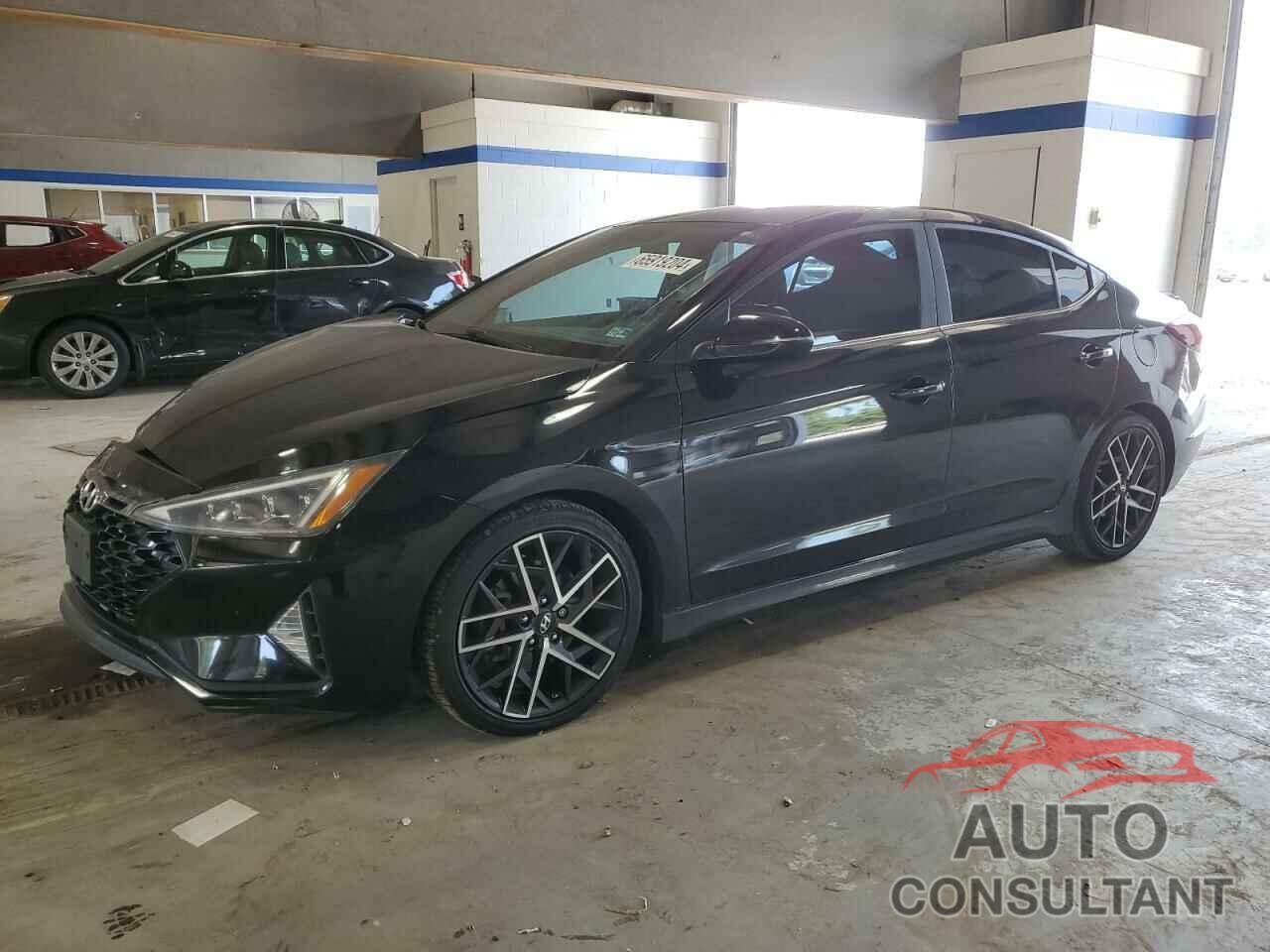 HYUNDAI ELANTRA 2019 - KMHD04LB6KU815459