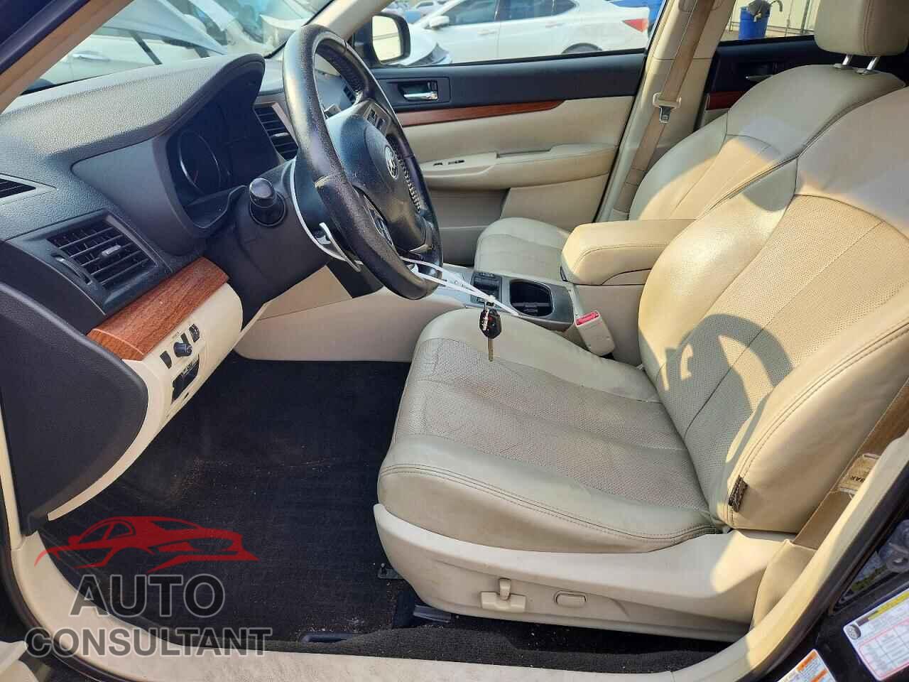 SUBARU OUTBACK 2014 - 4S4BRBLC3E3218774