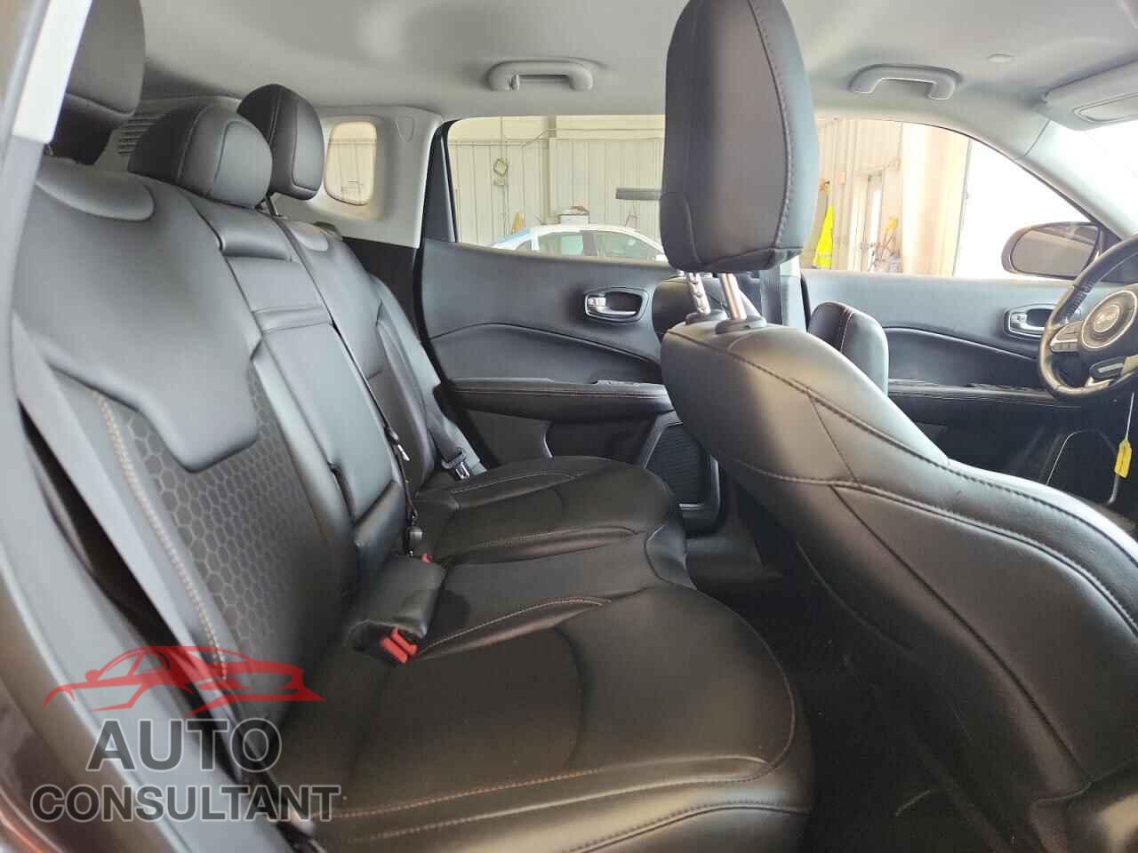 JEEP COMPASS 2020 - 3C4NJDBB8LT150096