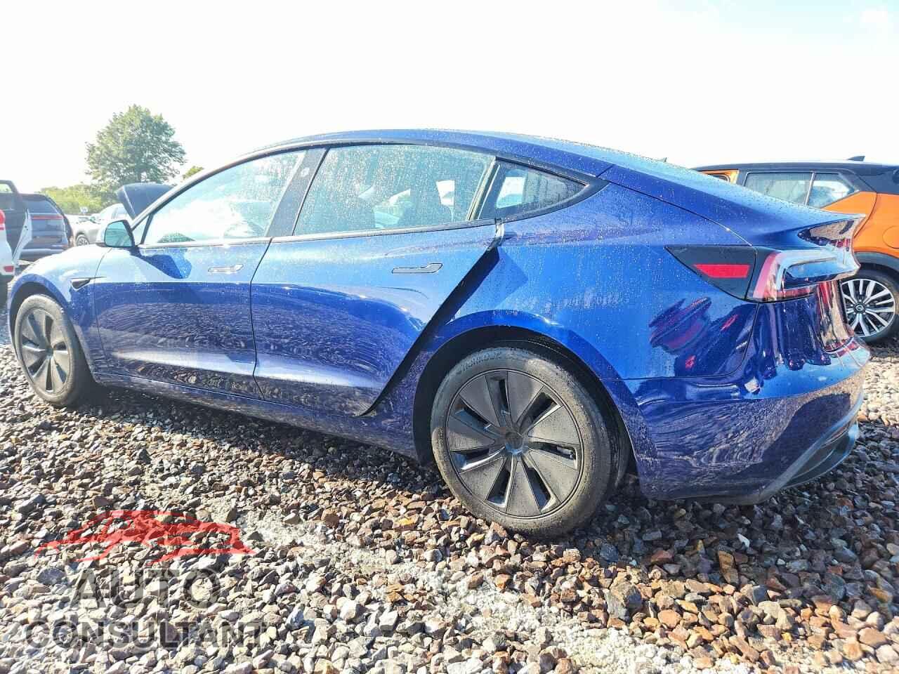 TESLA MODEL 3 2024 - 5YJ3E1EB5RF718575