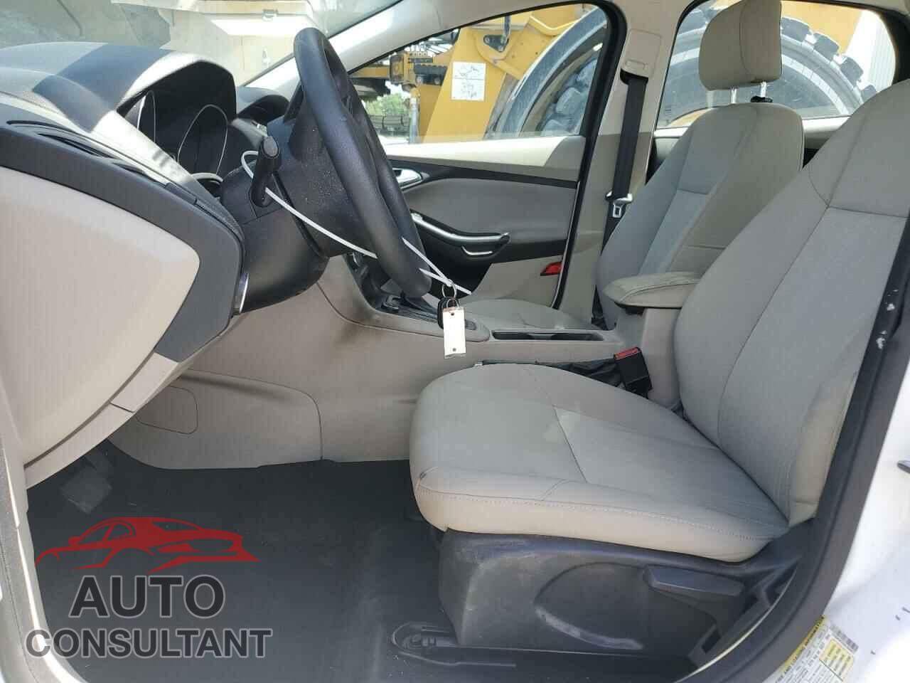 FORD FOCUS 2016 - 1FADP3F22GL304677