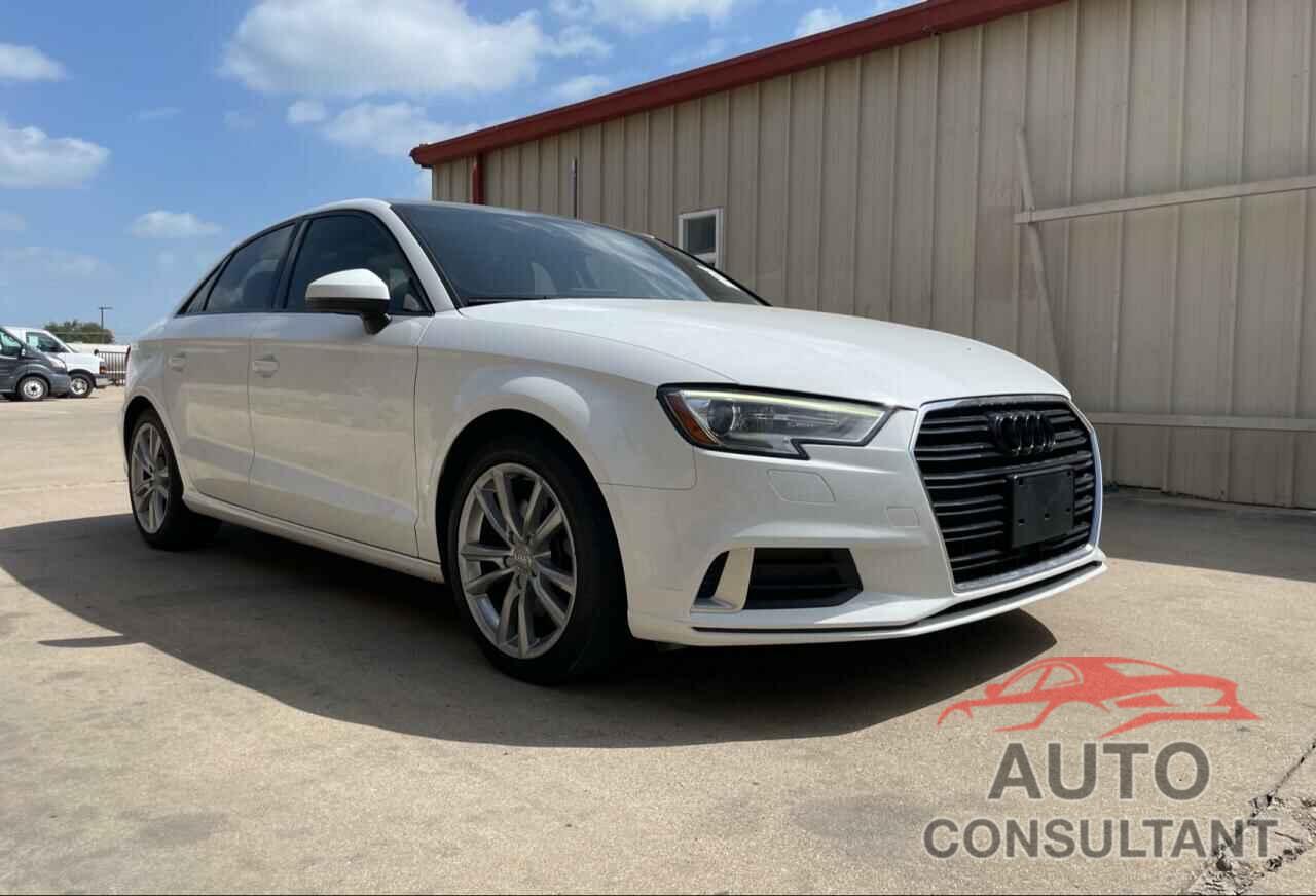 AUDI A3 2017 - WAUAUGFF8H1080275