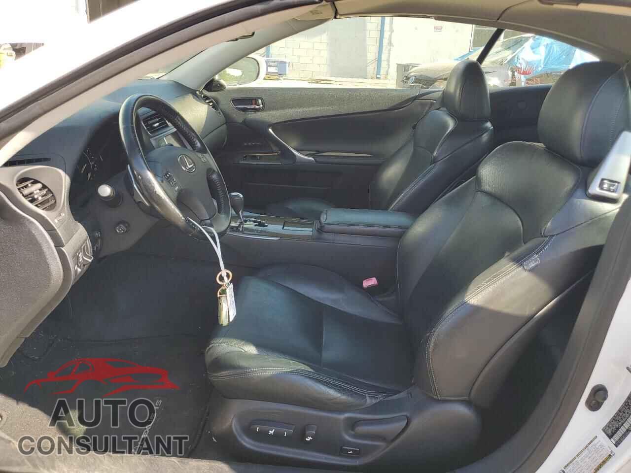 LEXUS IS 2010 - JTHFF2C24A2507795