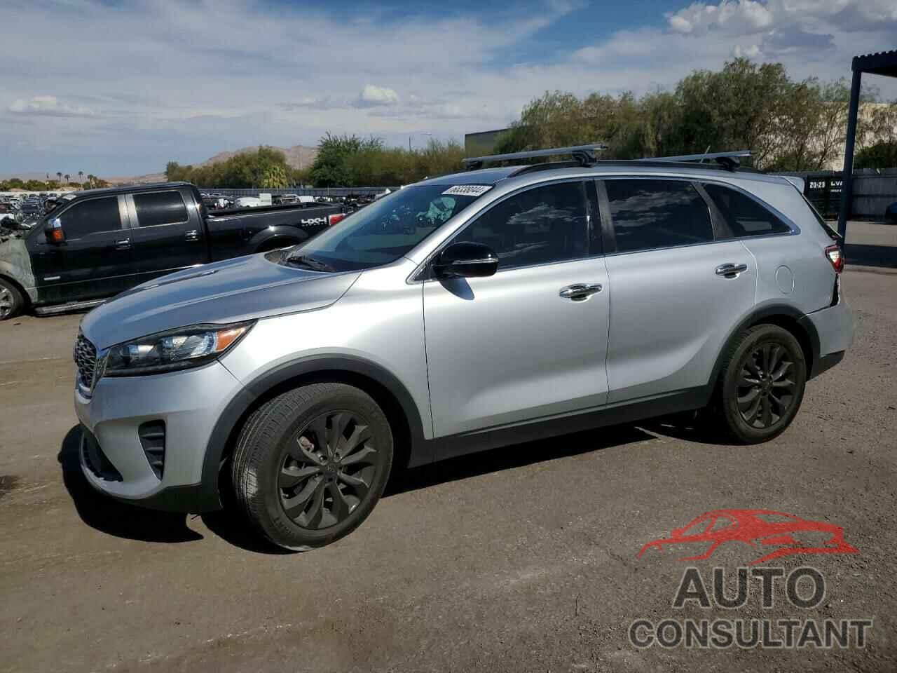 KIA SORENTO 2019 - 5XYPG4A51KG586104