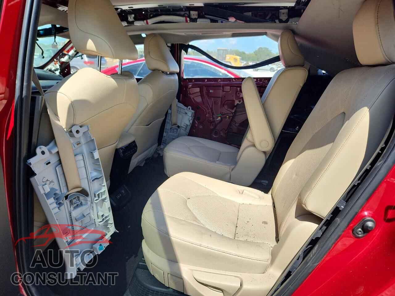 TOYOTA HIGHLANDER 2023 - 5TDEBRCH9PS127536