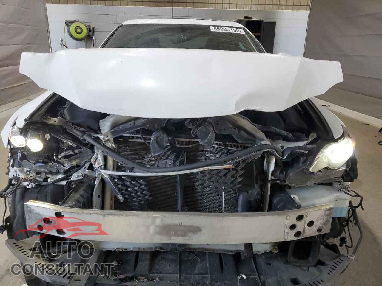 LEXUS IS 2014 - JTHCF1D25E5013526